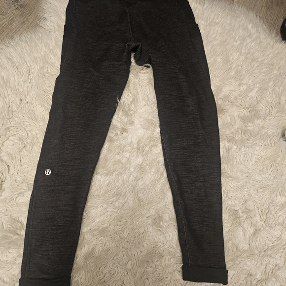 Lululemon leggings size 6 - Picture 1 of 12